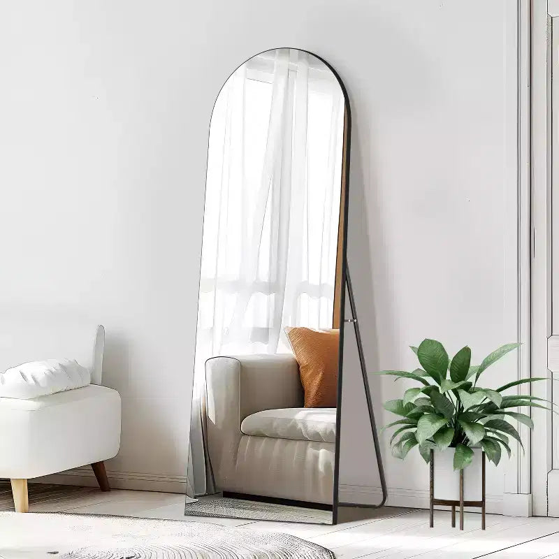 Miroir sur pied avec cadre en bois classique et arc à angle droit