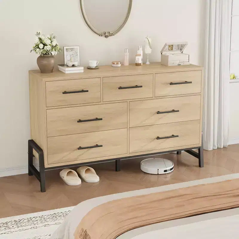 Commode de chambre à coucher 7 tiroirs, commode de 132 cm de large, commode à tiroirs larges avec rangement autonome, commode de rangement en bois pour chambre à coucher