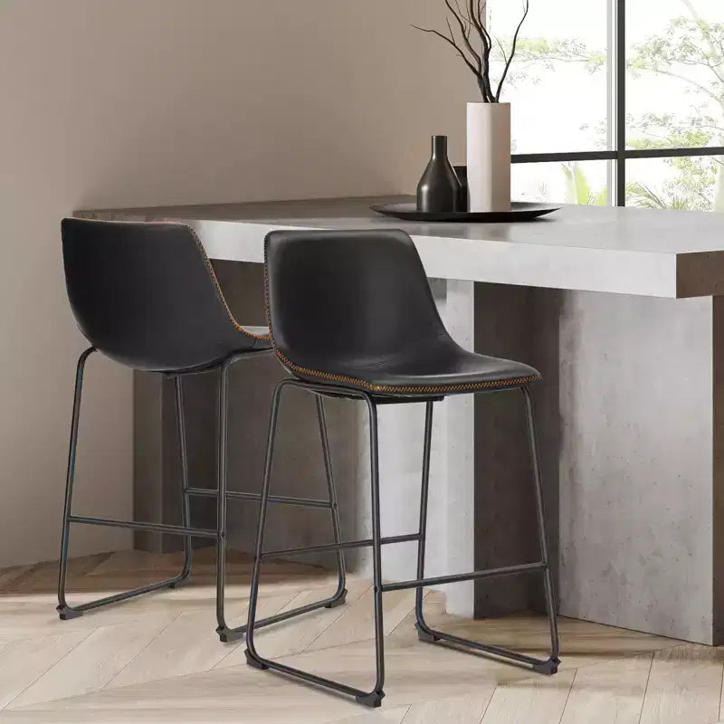 Tabourets de bar industriels sans accoudoirs en similicuir avec pieds et repose-pieds en métal, chaises de salle à manger pour îlot de cuisine ou bureau à domicile