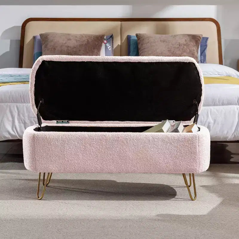 Banc de rangement ottoman rembourré moderne avec pieds dorés pour le bout du lit