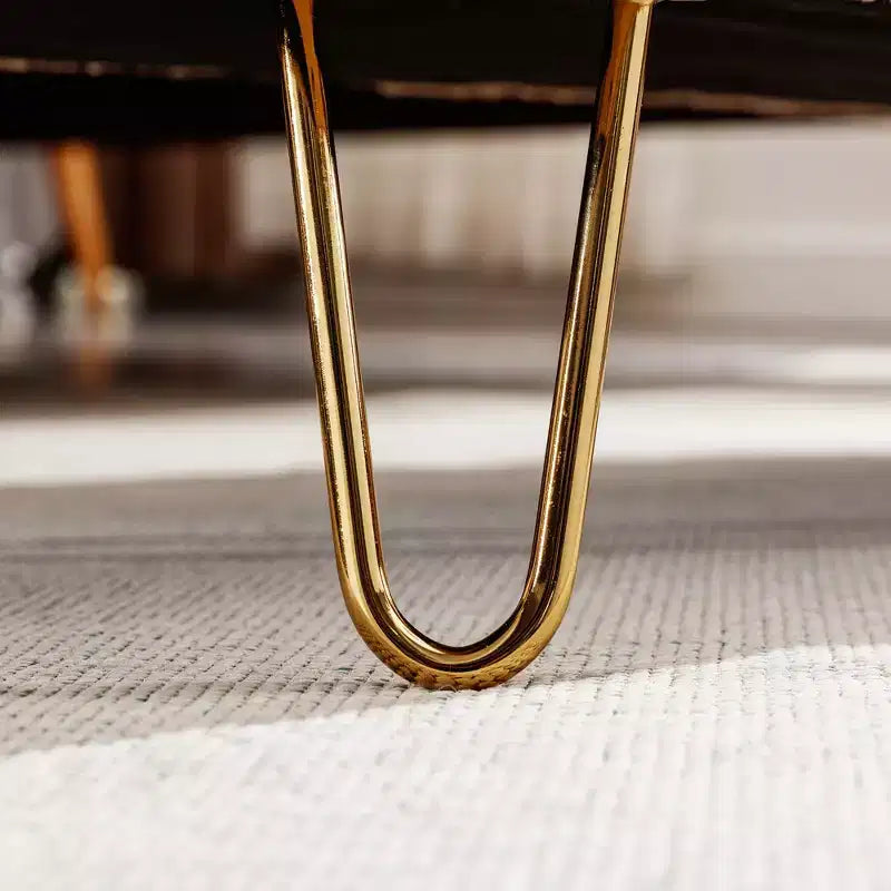 Banc de rangement ottoman rembourré moderne avec pieds dorés pour le bout du lit