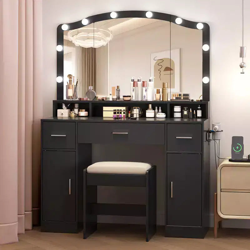 Coiffeuse en bois avec miroir lumineux LED et station de recharge, meuble de maquillage moderne avec tiroirs et placards de rangement pour chambre à coucher